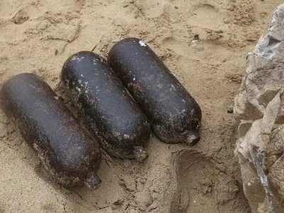 福建一男子河边捞出一枚炮弹，已交警方处理，遇到此类情况应该怎么做？