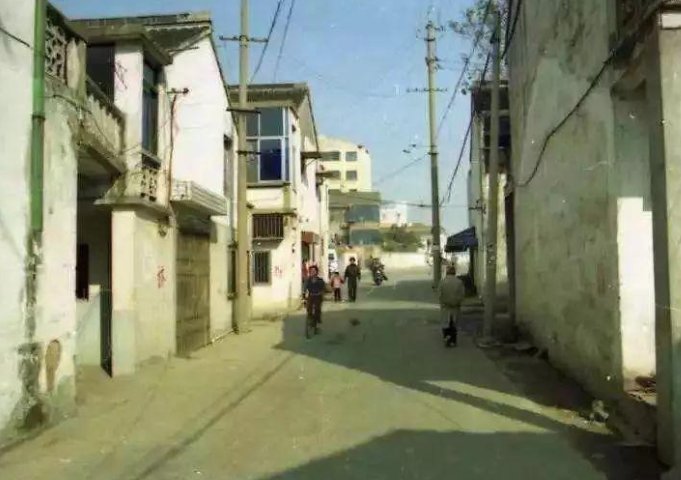 江苏宜兴出现重大命案，嫌疑人为何狠心杀害前妻和女儿？