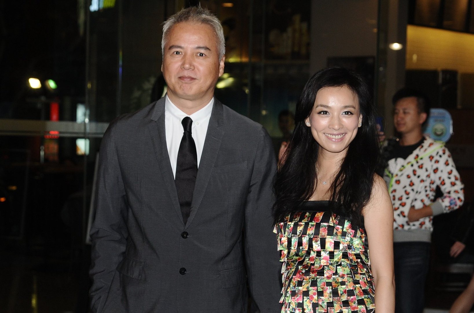 96套房产被查封,控制超2百家企业的张庭夫妇怎么走到了今天?