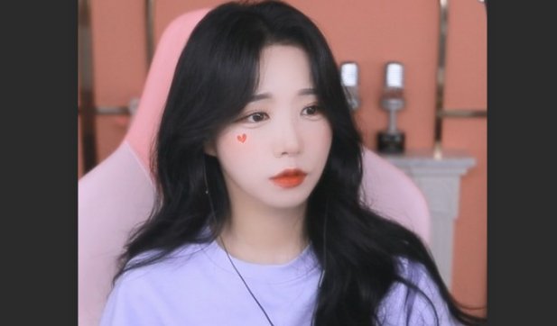 夜里一个人看什么直播好?