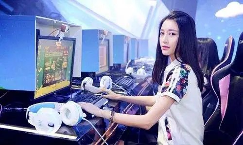 尴尬的“虎斗”：游戏直播为啥不赚钱了？