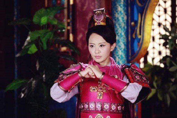 在古装战争剧《隋唐英雄5》中，樊梨花是多少集出现奇迹成功复活的？