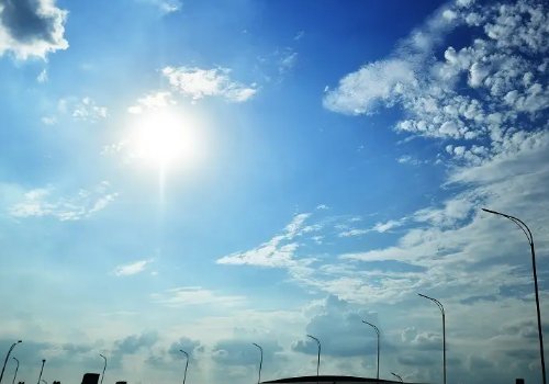 高温42度，四川达州热得电线冒烟了！如何减少高温带来的危害？