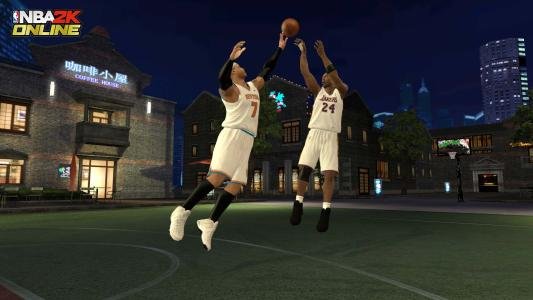 NBA2k online 怎么转身扣篮？