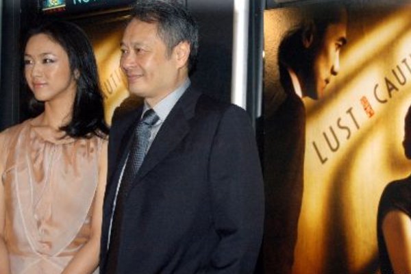 在电影《色戒》里，易先生对王佳芝是真感情么？