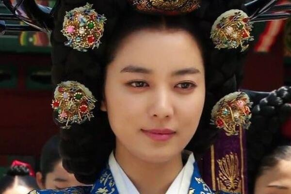 朝鲜史上的第一妖女张禧嫔，她最后的结局怎样？