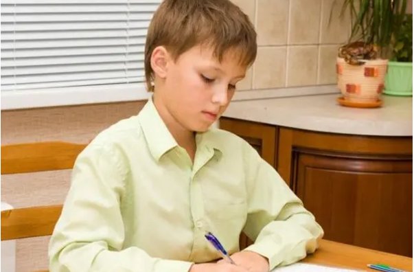 占上风造句子最短