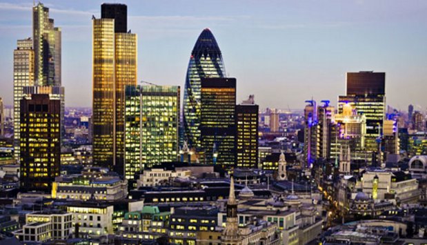 上海进入全球金融中心三强，那么前两名是哪个城市？