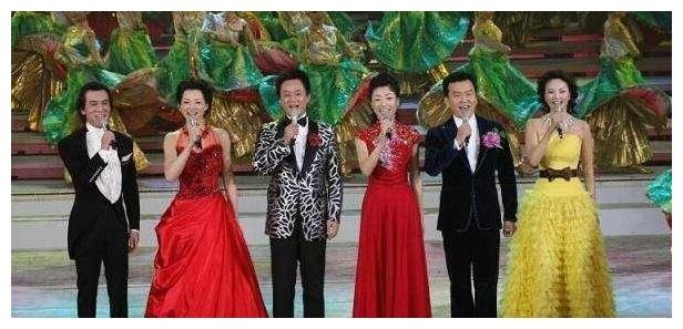 14年前，央视春晚的“黑色三分钟”，到底是怎么回事？