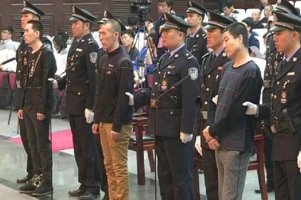 吉林越狱犯曾出现在村民婚宴上，目前该名嫌犯还有哪些线索？