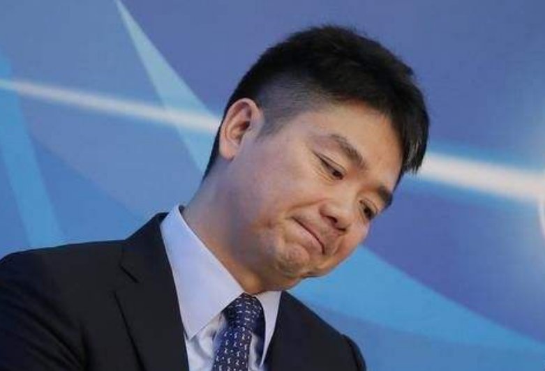 刘强东和前妻龚小京曾深情相恋，两人究竟为何会劳燕分飞？