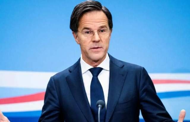 荷兰首相骑自行车向国王辞职，这是怎么一回事？