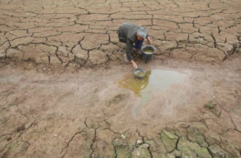 中国南方旱情严重，47万人饮水困难，为什么今年的雨水那么少？