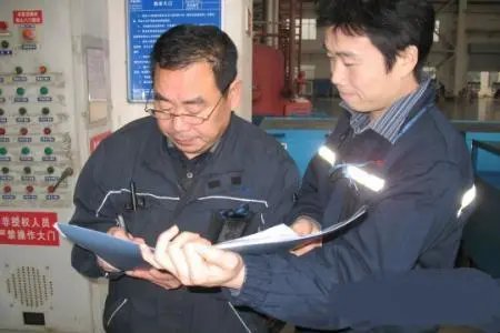 为什么有的员工明明上班经常偷懒，还经常和领导对着干？