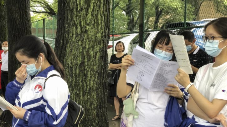 孩子在高考前很紧张,该怎么办?