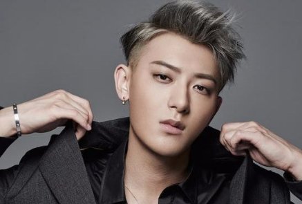 对于存款被冻结一事，黄子韬是如何回应的？