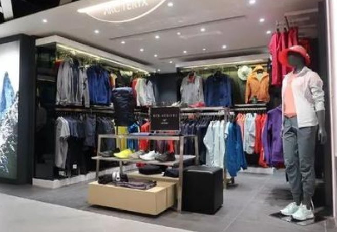 始祖鸟是安踏旗下的吗？