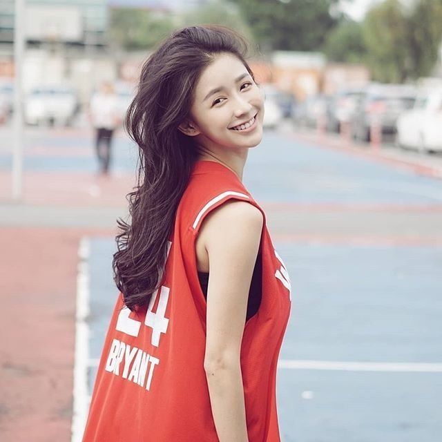 《青春有你2》中的蔡卓宜是什么身份？