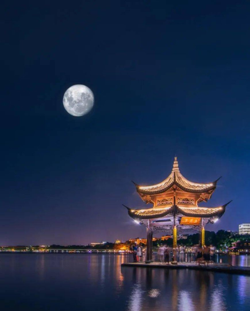 西湖明月打有什么动物