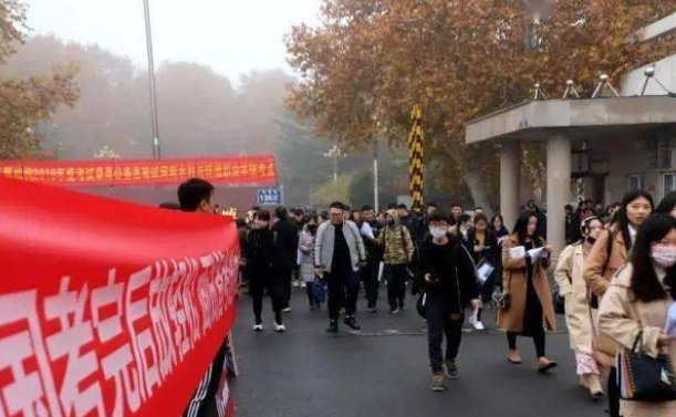 2021年国考补录人员近2000，为何会出现补录现象呢？