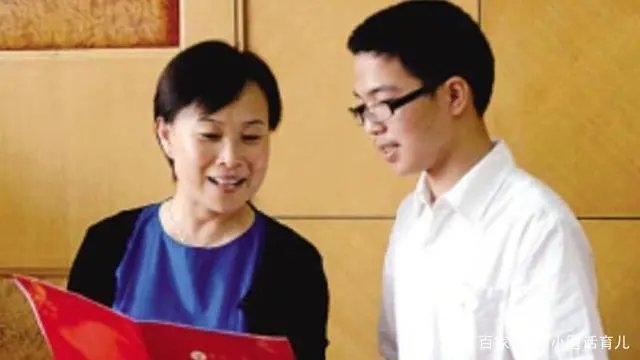 山东一父亲让女儿生孩子送给女友当他们娃养,他为何会提出这么奇怪的要求?