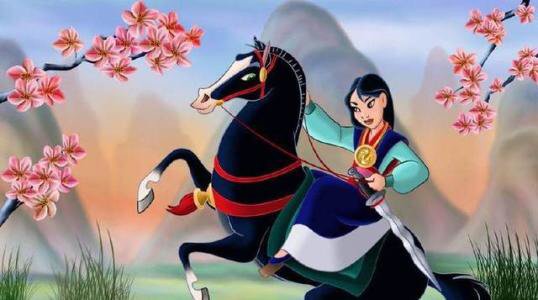 根据北朝木兰诗的记载花木兰家里至少有几口人？