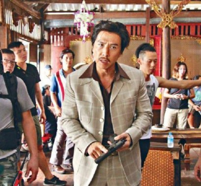 沈阳一名校毕业姑娘不当白领当群演,当群演有出路吗?