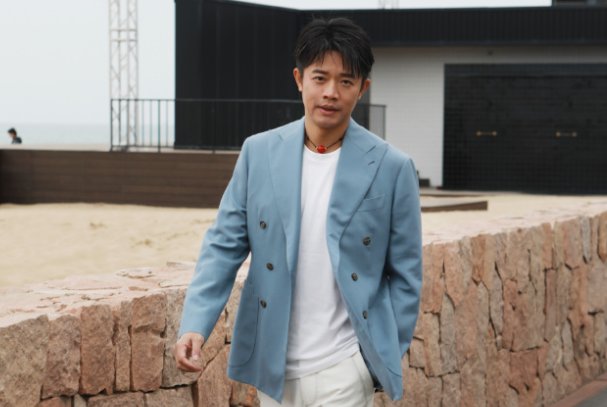 凤凰传奇曾毅又没有被认出来，曾毅对此有没有回应什么？