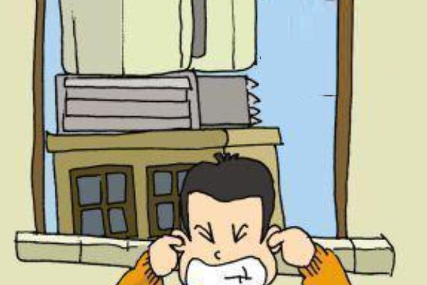 房间里突然有奇怪的刺耳的爆炸声，怎么回事？