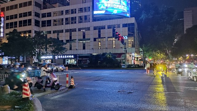 南京胖哥已从ICU转入普通病房，他是如何受伤的？