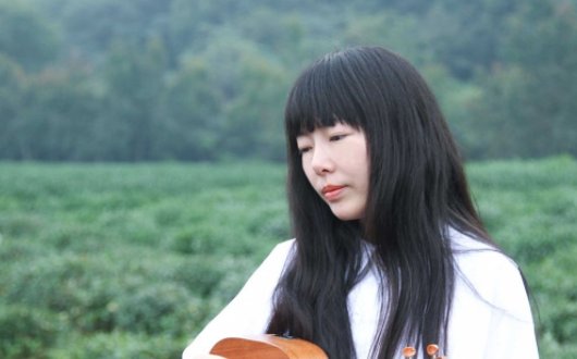 求歌名是六个字