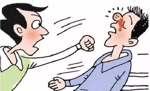 江苏一男子当街殴打女子后逃跑,涉事男子为何会有如此举动?