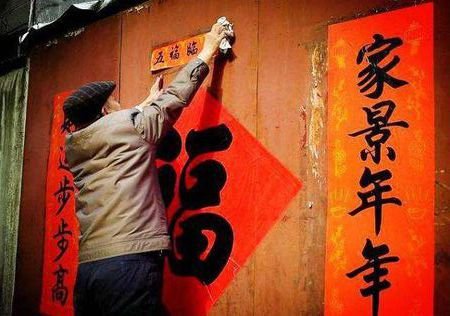 一般对联的上联在左边还是下联在左边？