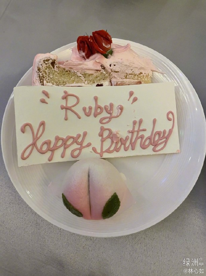 45岁林心如豪办生日宴,林心如素颜状态怎么样?