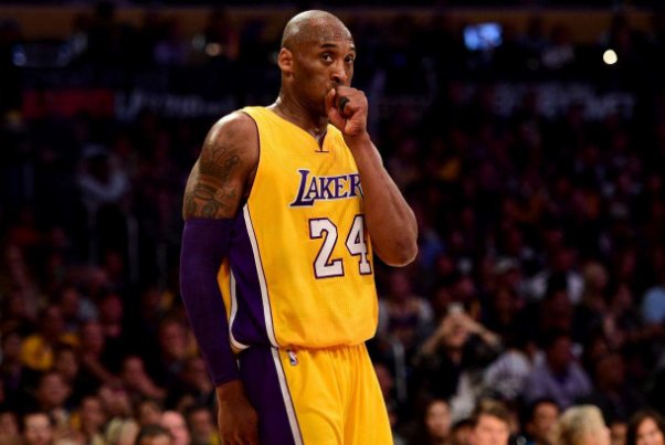 霍华德当年作势肘击科比，科比毫不退缩，他到底敢不敢肘击他？