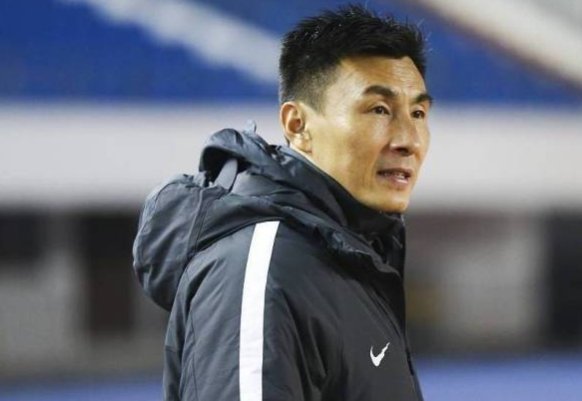 重庆俱乐部目前欠薪总额超7亿，你认为这一问题该如何解决？