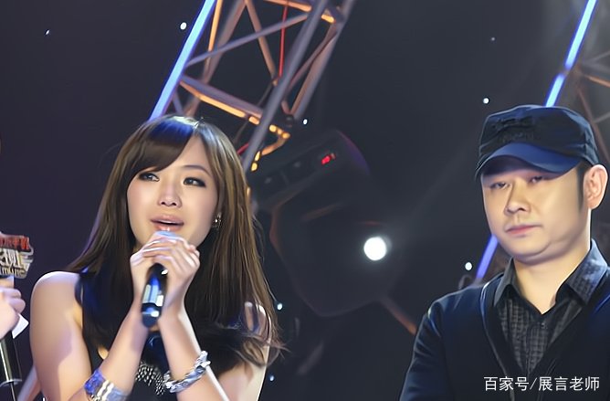 刀郎与她同居6年，但是云朵至今都未婚，难道是刀郎抛弃了云朵吗？