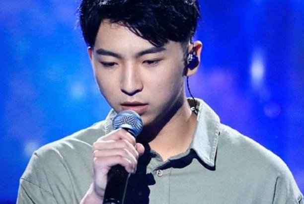 《中国好声音》四强赛，庾澄庆手下的哪个队员能最终入围呢？