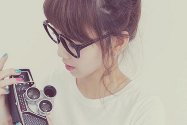 初次见面女生最喜欢看男生哪个部位?