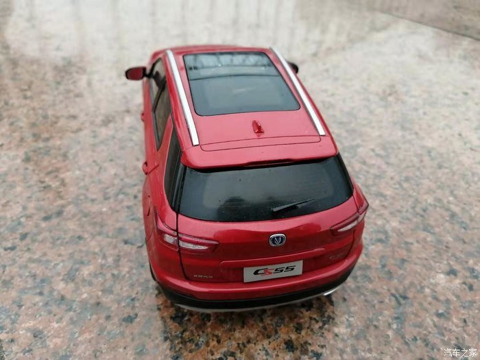 国产最美SUV，赏长安CS55炫动红的时尚