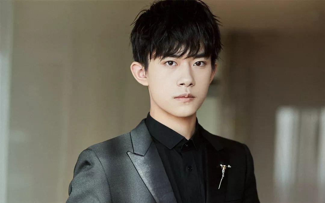 易烊千玺是凭借什么登上烂番茄网的？