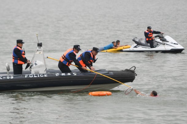 莆田在逃嫌犯30年前救下男孩发声，他到底说了什么？