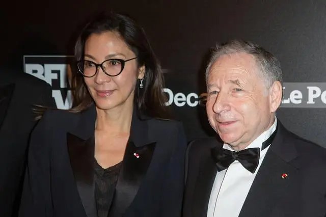 杨紫琼被法拉利总裁未婚夫贴脸搂肩，二人是怎么认识的？