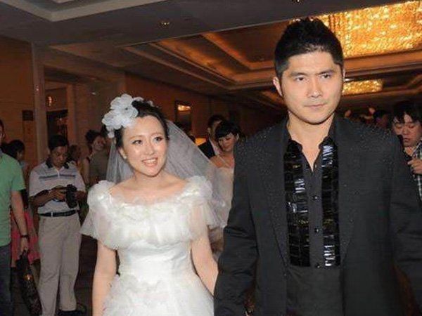 潘阳老公是谁干什么的，潘阳老公石磊个人资料简介