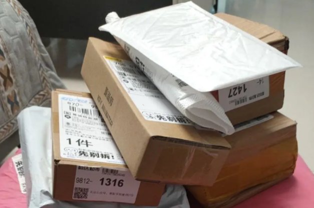 央视揭寄拍模特骗局,年轻女孩如何防范类似骗局?