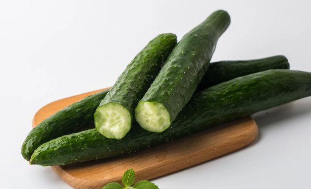 黄瓜又称胡瓜由西汉谁从西域带到中原?