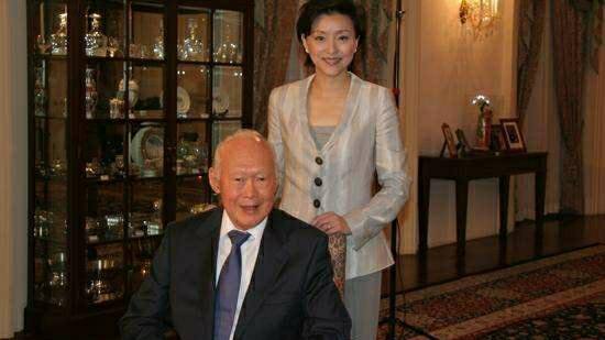 杨澜一秒变脸的原因是什么？