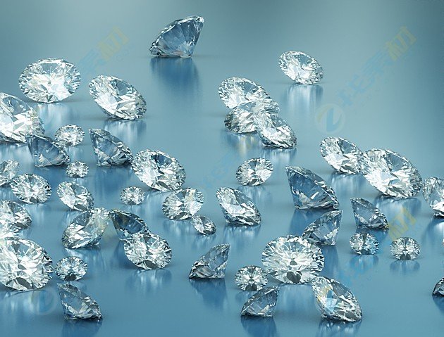 说钻石是骗局，产量巨大，人造的和自然的没区别，这是不是黄金商的谎言？