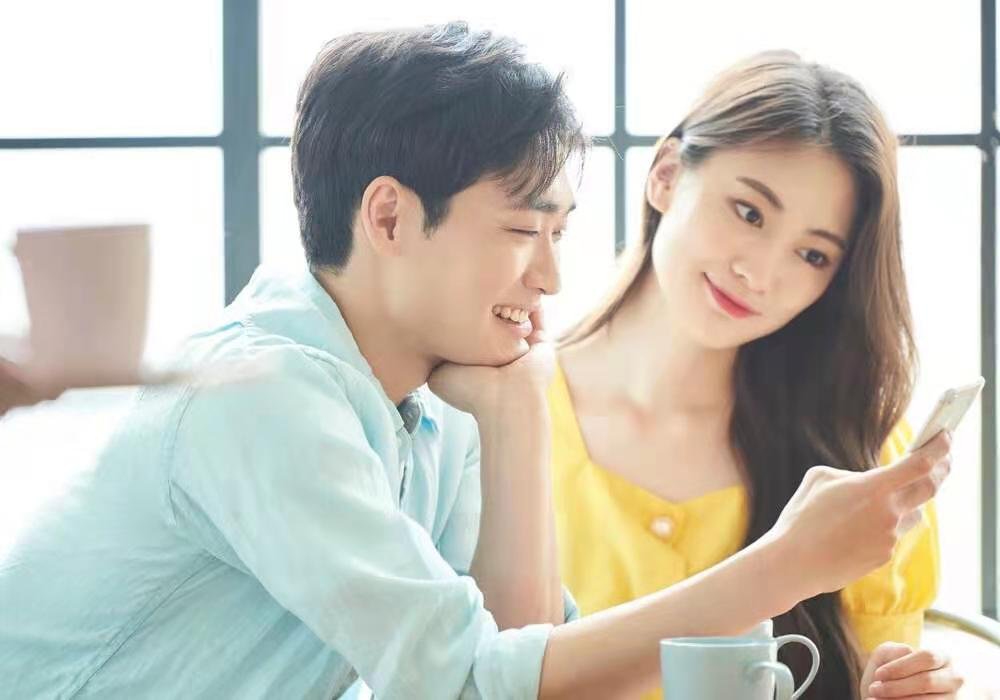 湖南一女子偷偷带男朋友回家，妈妈惊喜到笑开花，她当时的心情是怎样的？