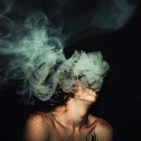 像这种头像，吐烟的，有多少发多少，不带字，帅的！！！